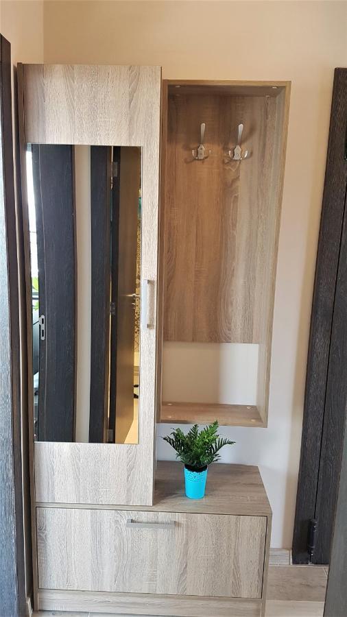Azzurro-Top Floor Apartment In Quiet Neighborhood, Free Private Parking Варна Экстерьер фото
